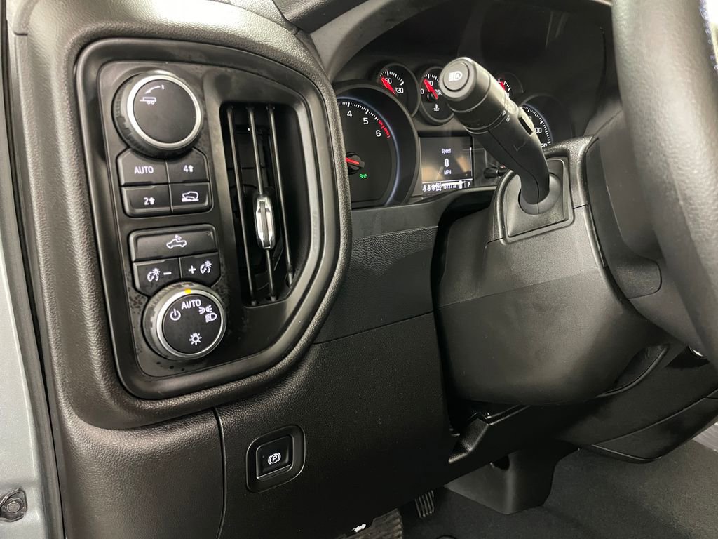 Certified 2025 Chevrolet Silverado 1500 Custom AWD/4WD image 25