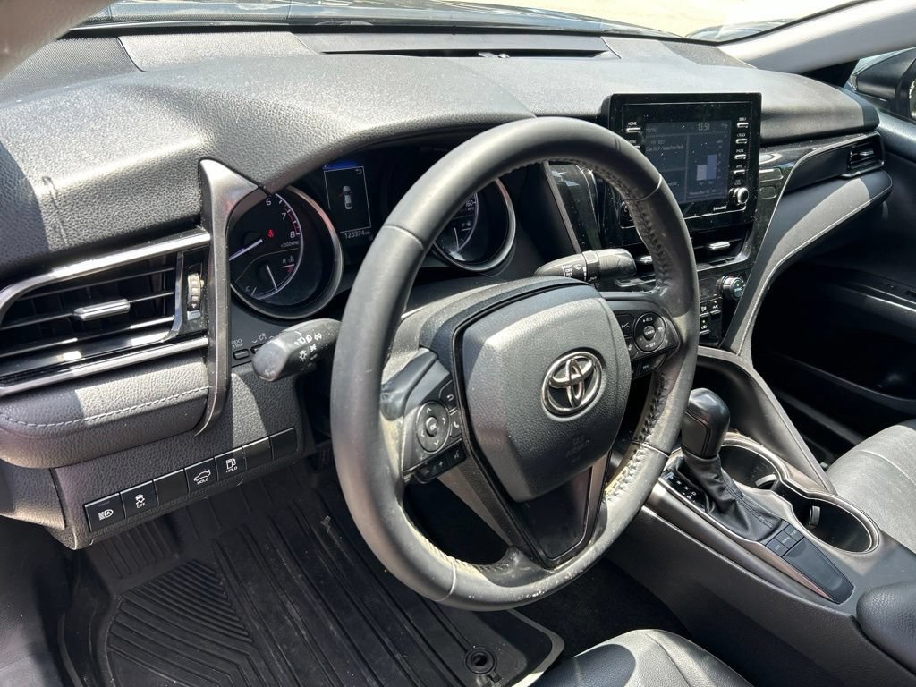 Used 2022 Toyota Camry SE FWD image 14
