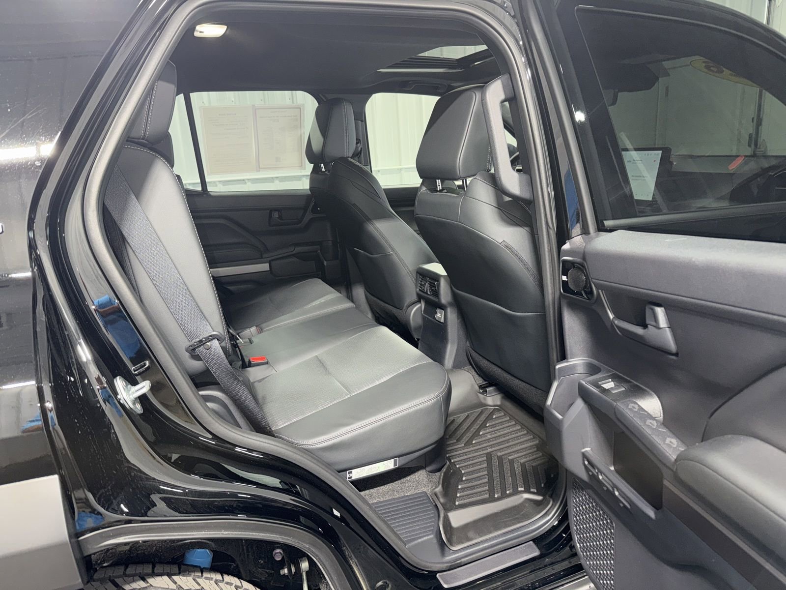 Used 2026 Toyota 4Runner TRD Off-Road Premium AWD/4WD image 14