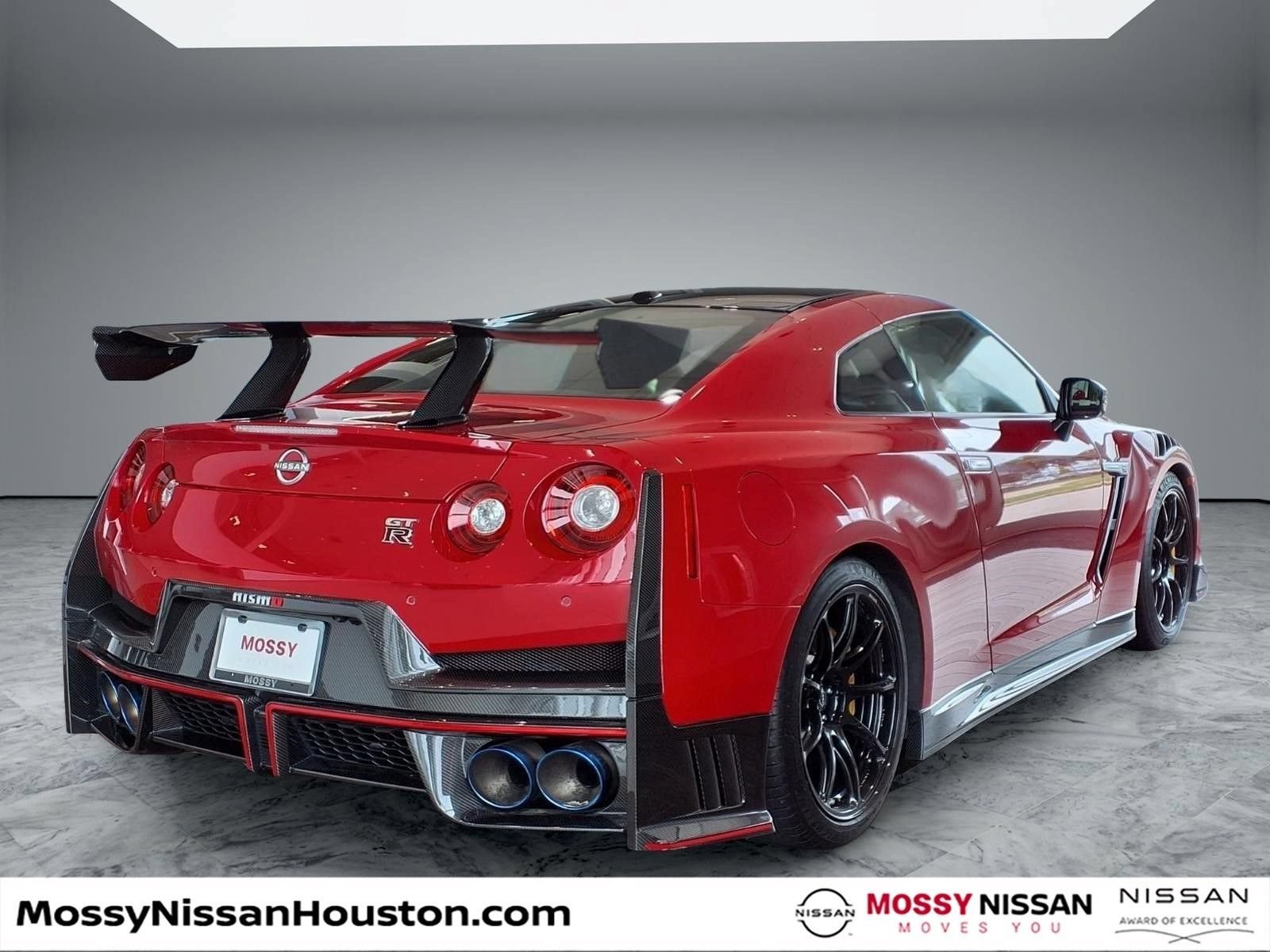 Used 2024 Nissan GT-R NISMO w/ Floor Mat Package AWD/4WD image 6