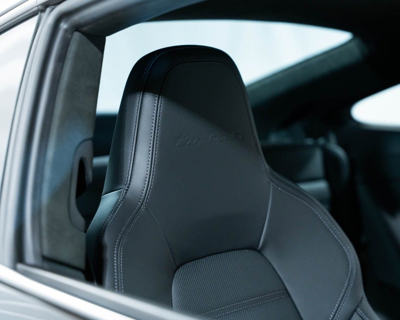 Used 2023 Porsche 911 Turbo S image 98