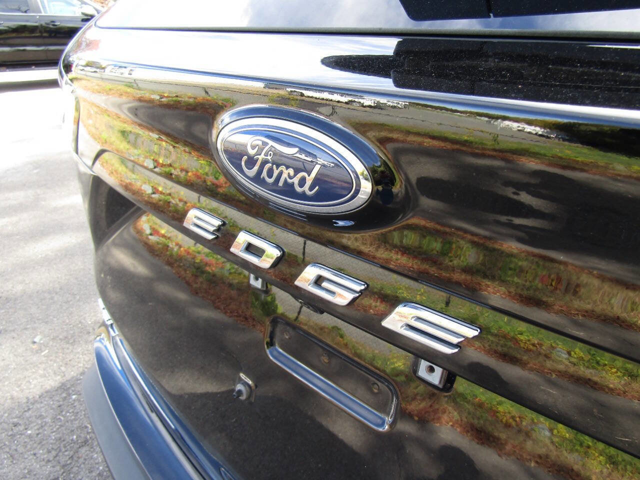 Used 2023 Ford Edge SEL image 36