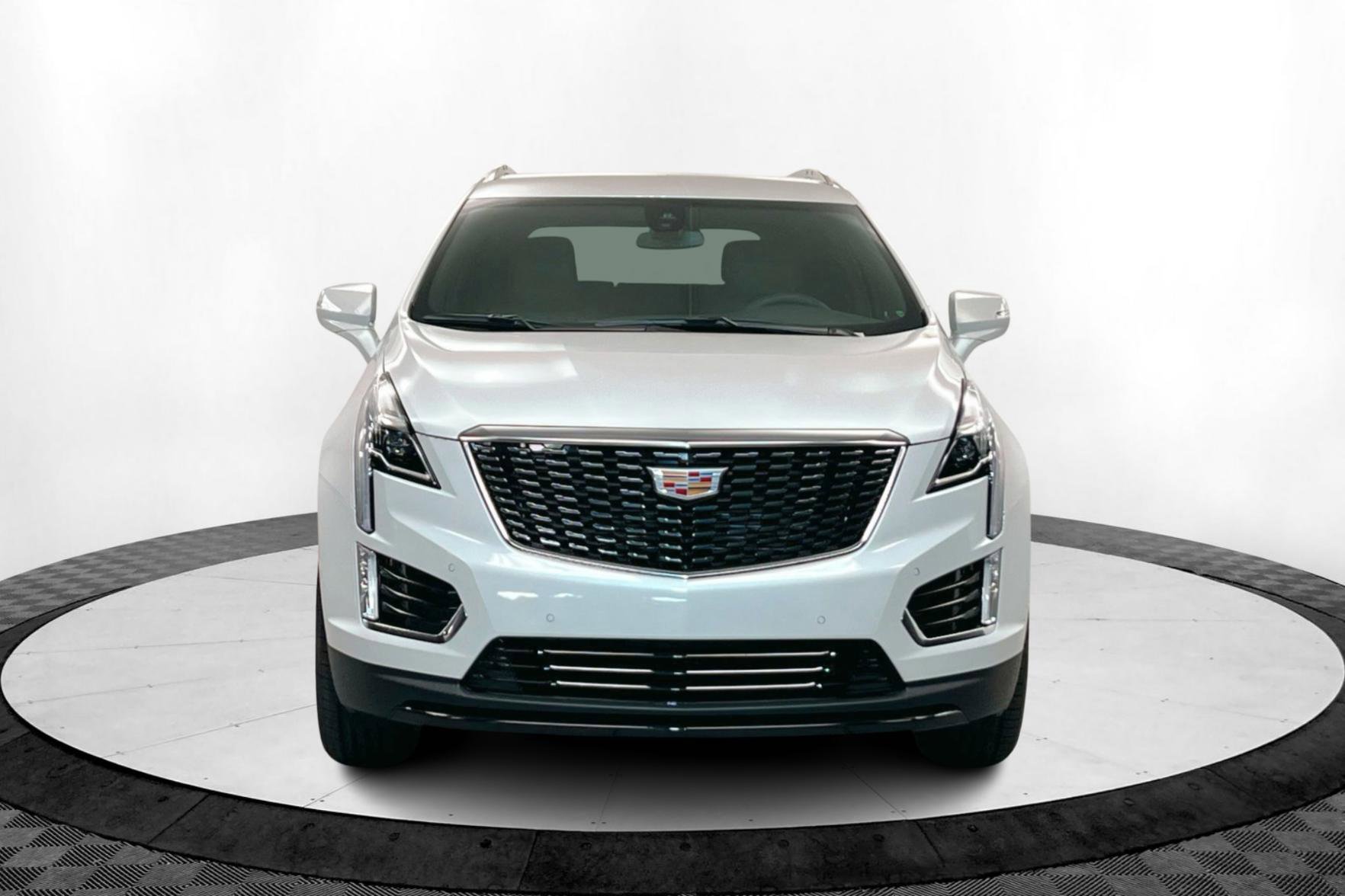 New 2025 Cadillac XT5 Luxury image 9