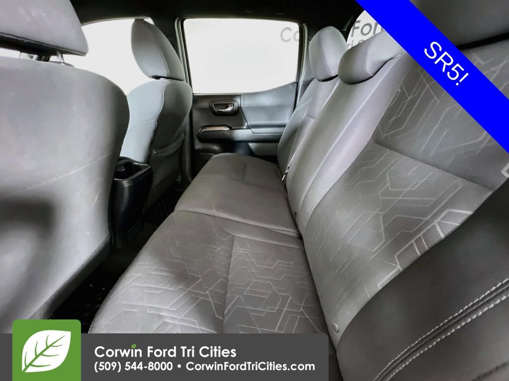 Used 2017 Toyota Tacoma SR5 AWD/4WD image 28