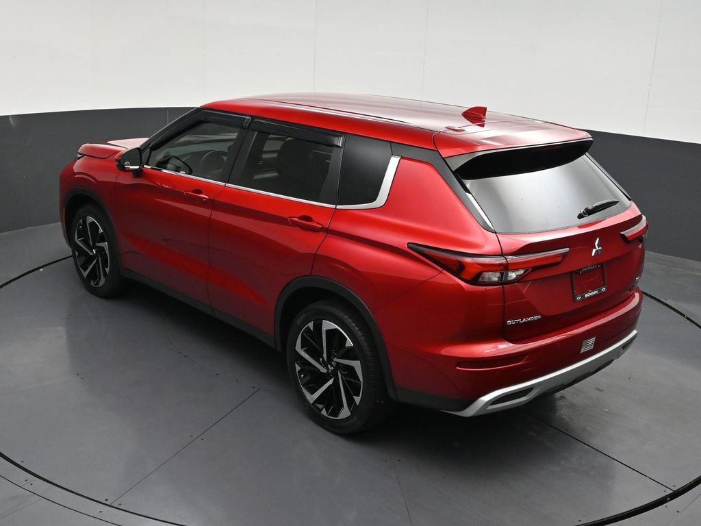 Used 2023 Mitsubishi Outlander SE FWD image 16