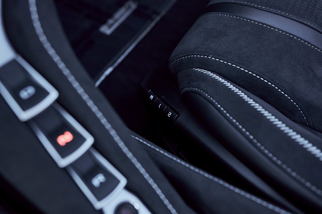 Used 2024 McLaren 750S Spider image 37