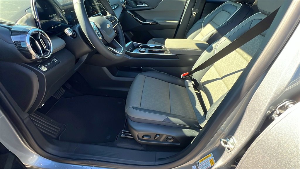 New 2026 Chevrolet Equinox LT w/ Convenience Package II image 13