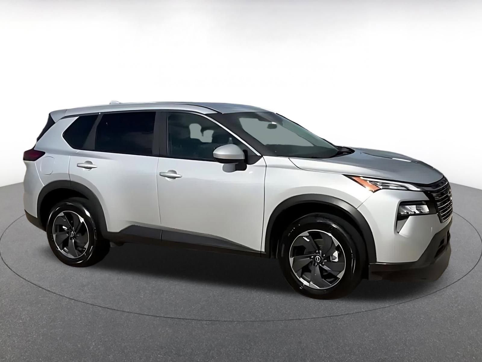 Used 2025 Nissan Rogue SV image 16