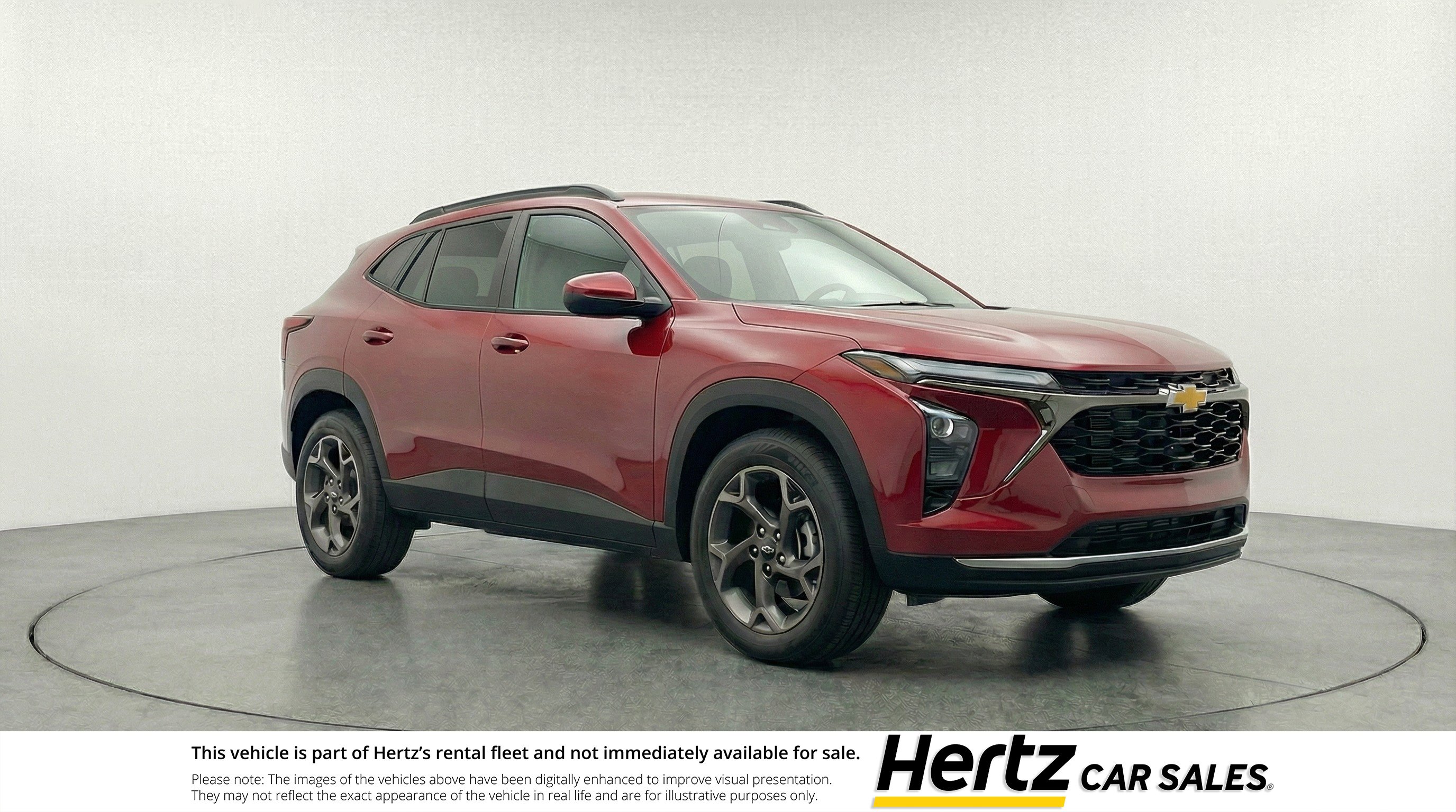 Used 2025 Chevrolet Trax LT FWD image 1