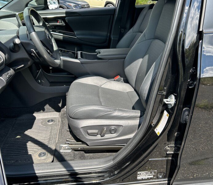 Certified 2023 Subaru Solterra AWD image 3