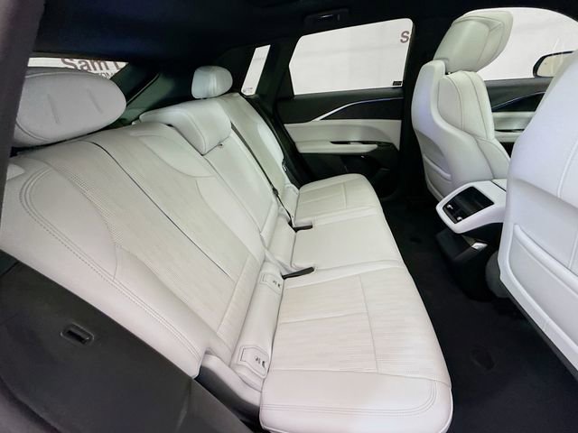 Used 2024 Cadillac Lyriq Luxury image 26