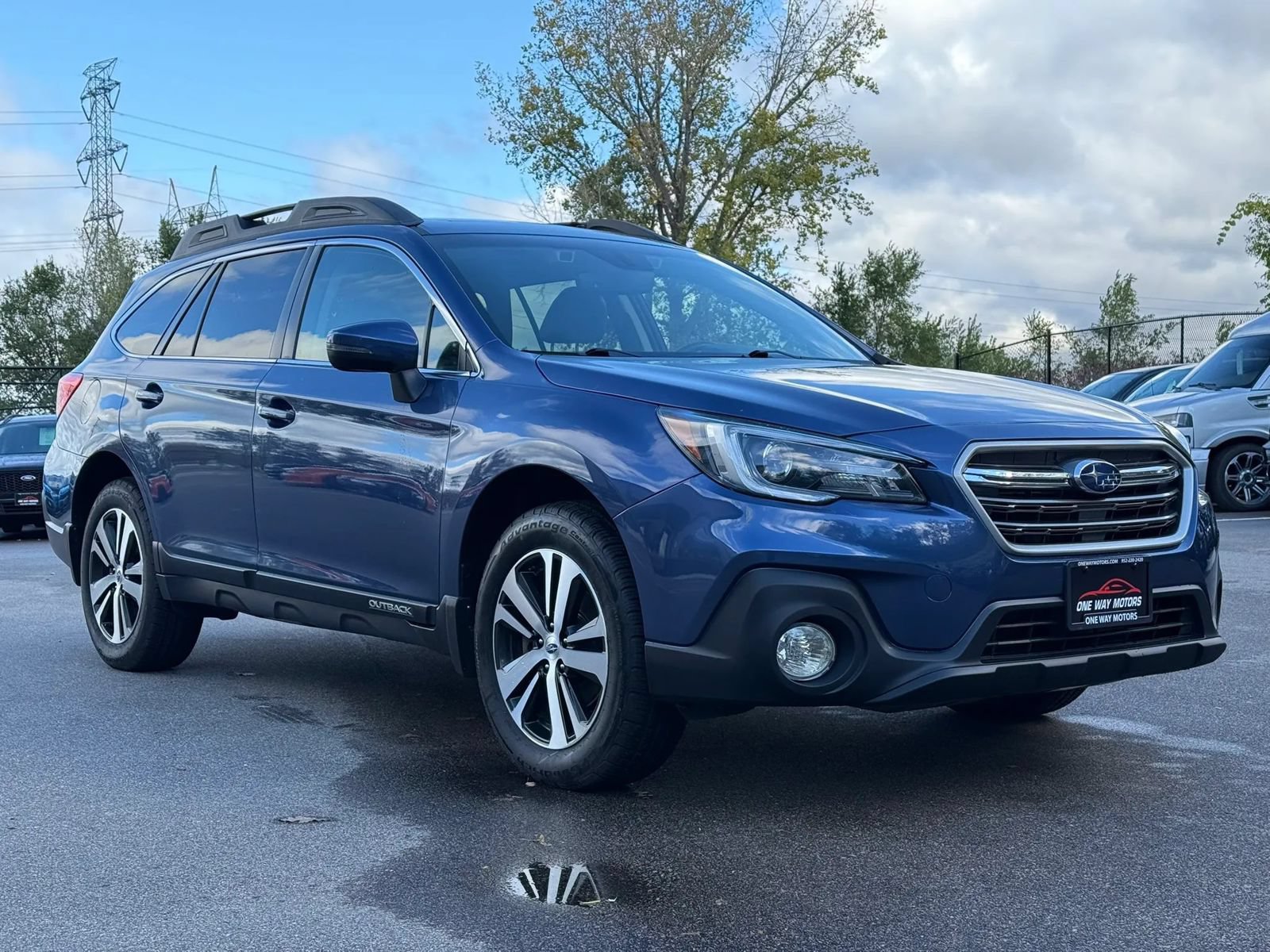 Used 2019 Subaru Outback 3.6R Limited w/ Popular Package #2 AWD/4WD image 7