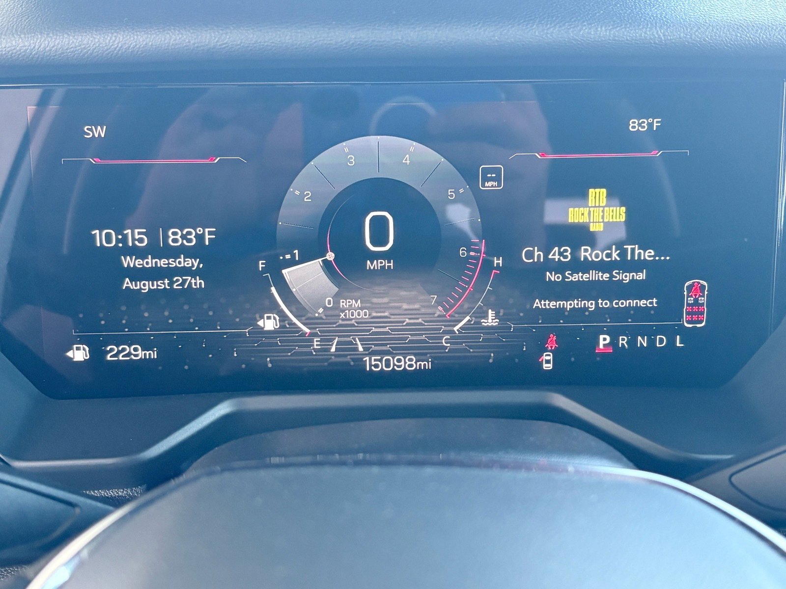 Used 2025 GMC Acadia Elevation image 12