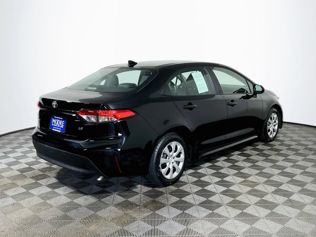 Certified 2025 Toyota Corolla LE FWD image 7