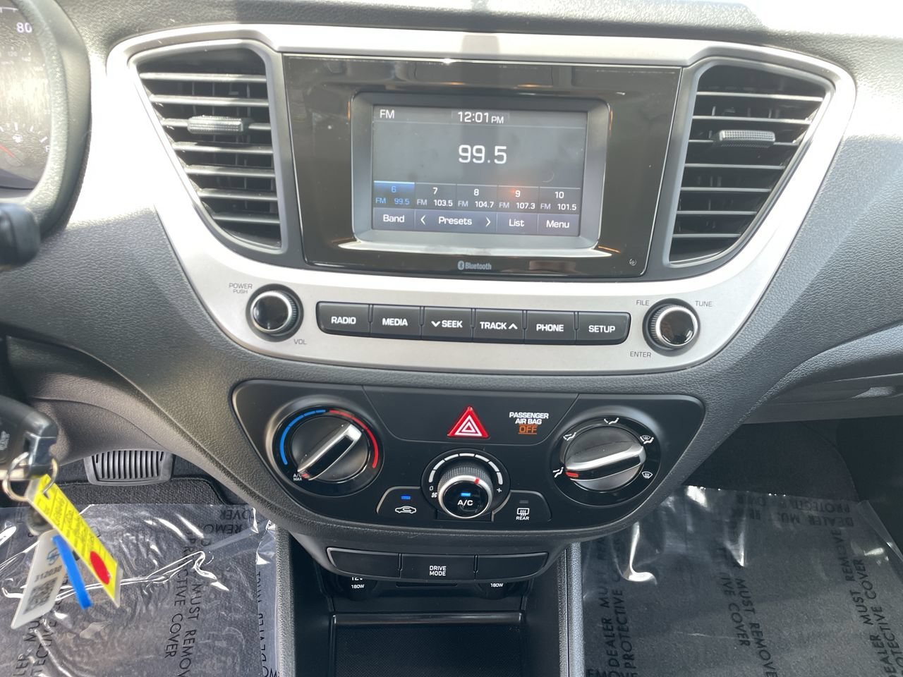 Used 2020 Hyundai Accent SE FWD image 19