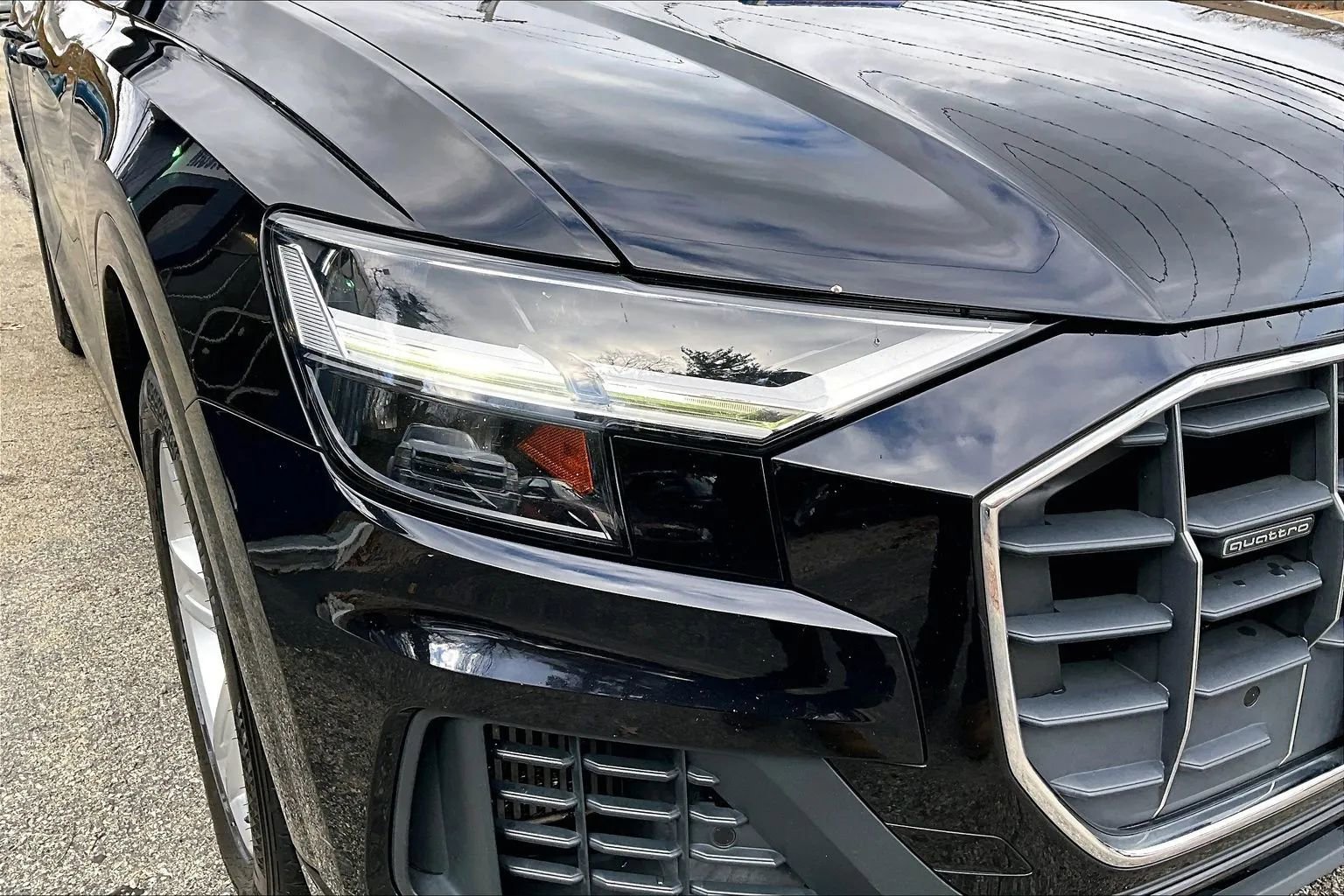 Used 2019 Audi Q8 Premium image 29