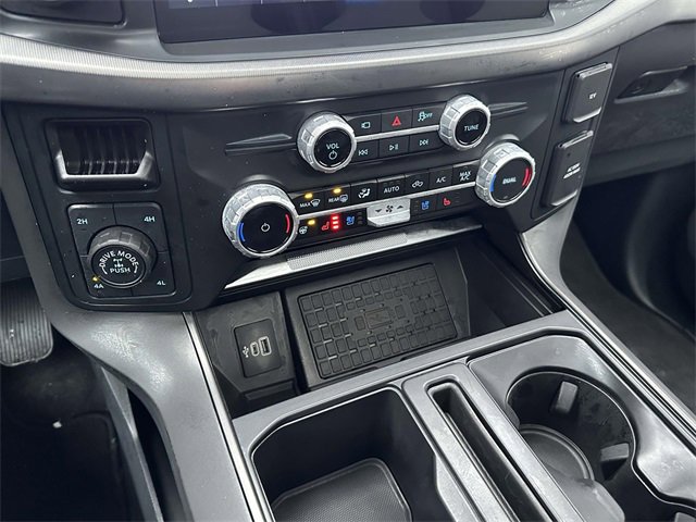 Used 2025 Ford F150 Lariat w/ Equipment Group 502A High image 35