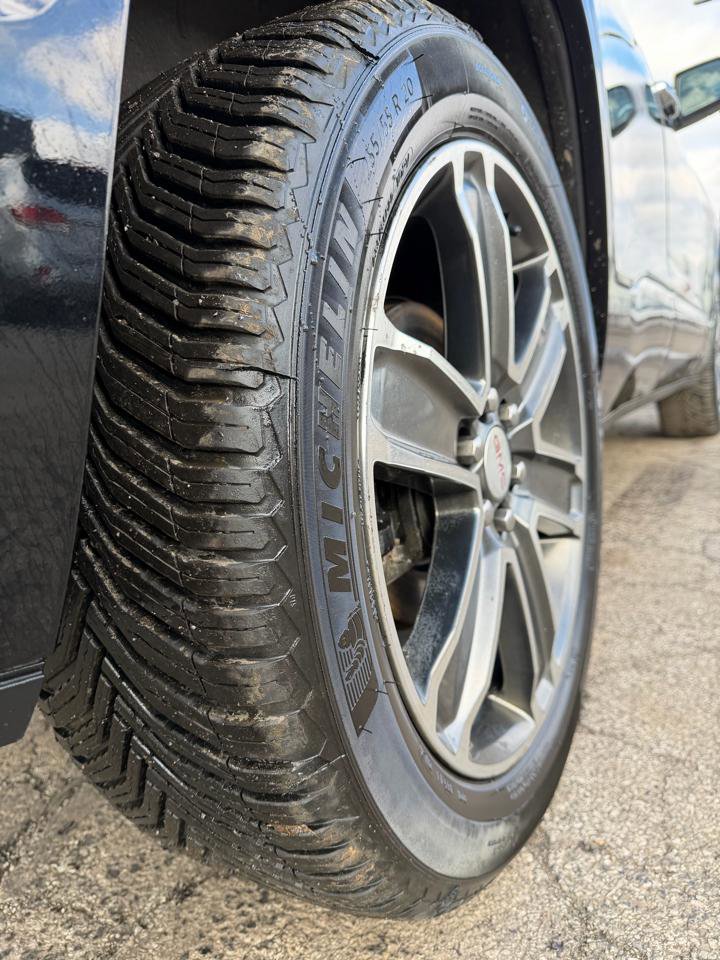 Used 2018 GMC Acadia Denali w/ Technology Package image 13