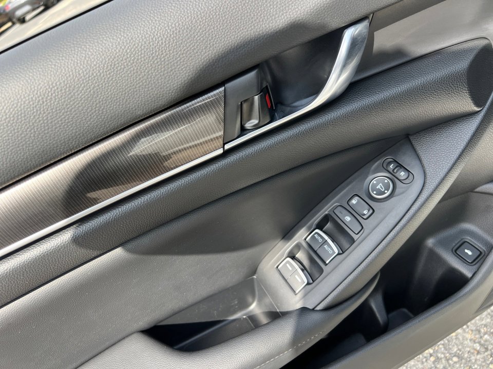 Used 2022 Honda Accord Sport image 31
