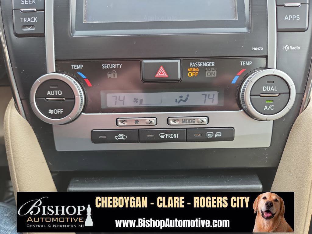 Used 2013 Toyota Camry XLE w/ Leather Pkg image 32