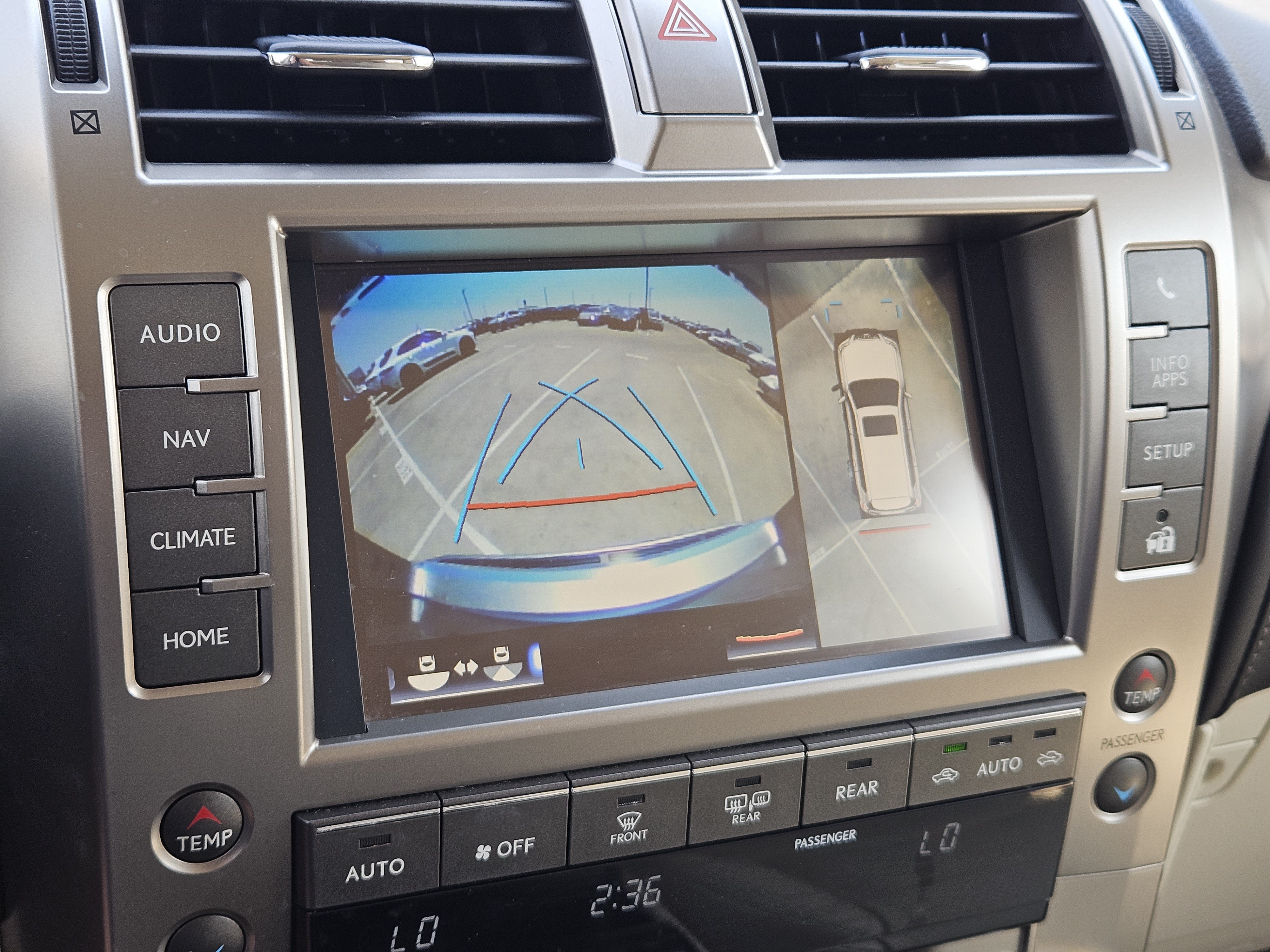 Used 2020 Lexus GX 460 Luxury w/ Accessory Package AWD/4WD image 18