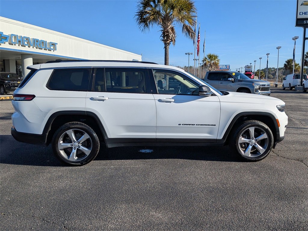 Used 2022 Jeep Grand Cherokee L Limited image 3