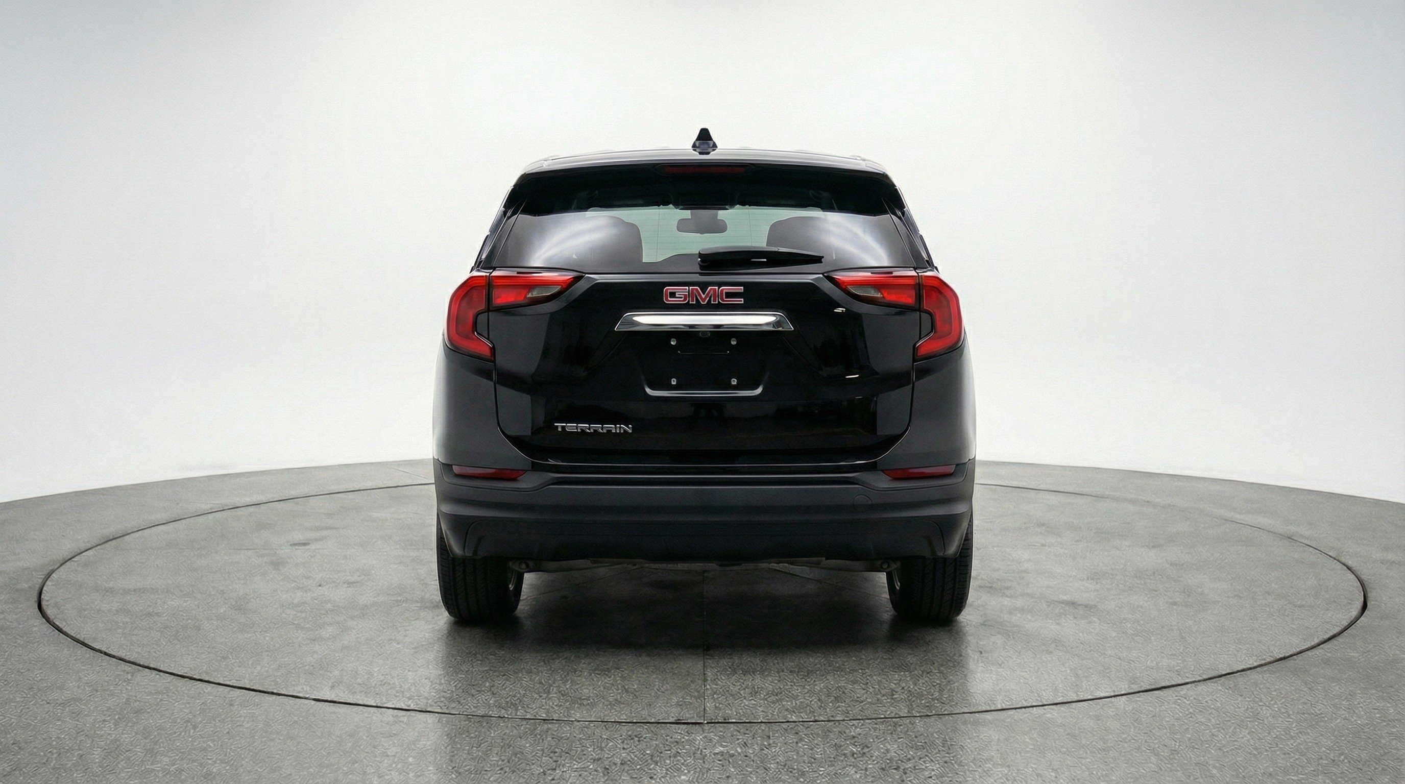 Used 2024 GMC Terrain SLE image 7