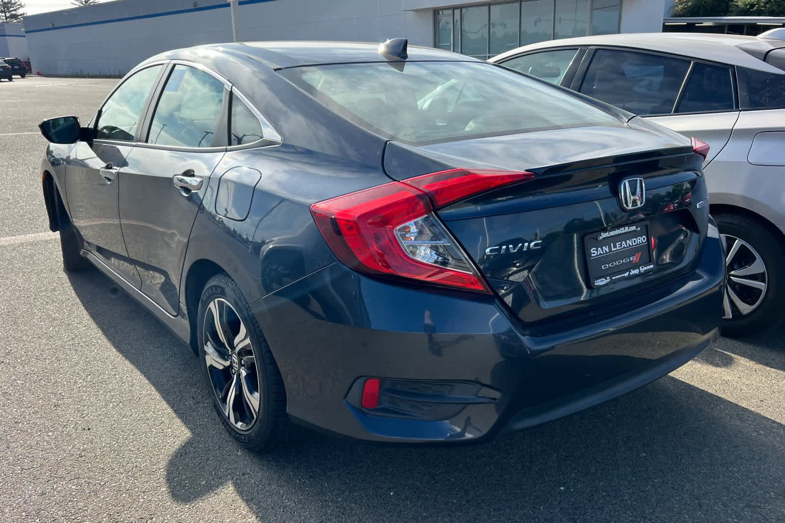 Used 2017 Honda Civic Touring image 6