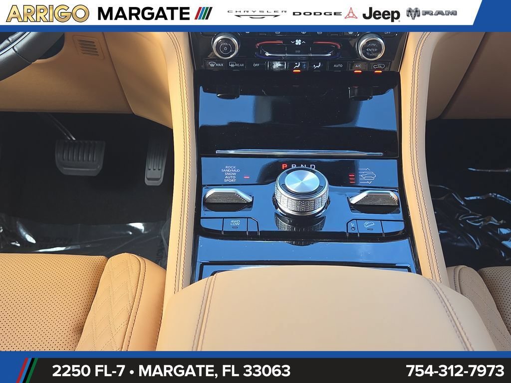 New 2025 Jeep Grand Cherokee L Summit AWD/4WD image 20