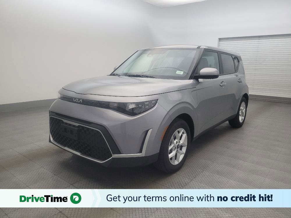 Used 2025 Kia Soul LX w/ LX Technology Package FWD image 1