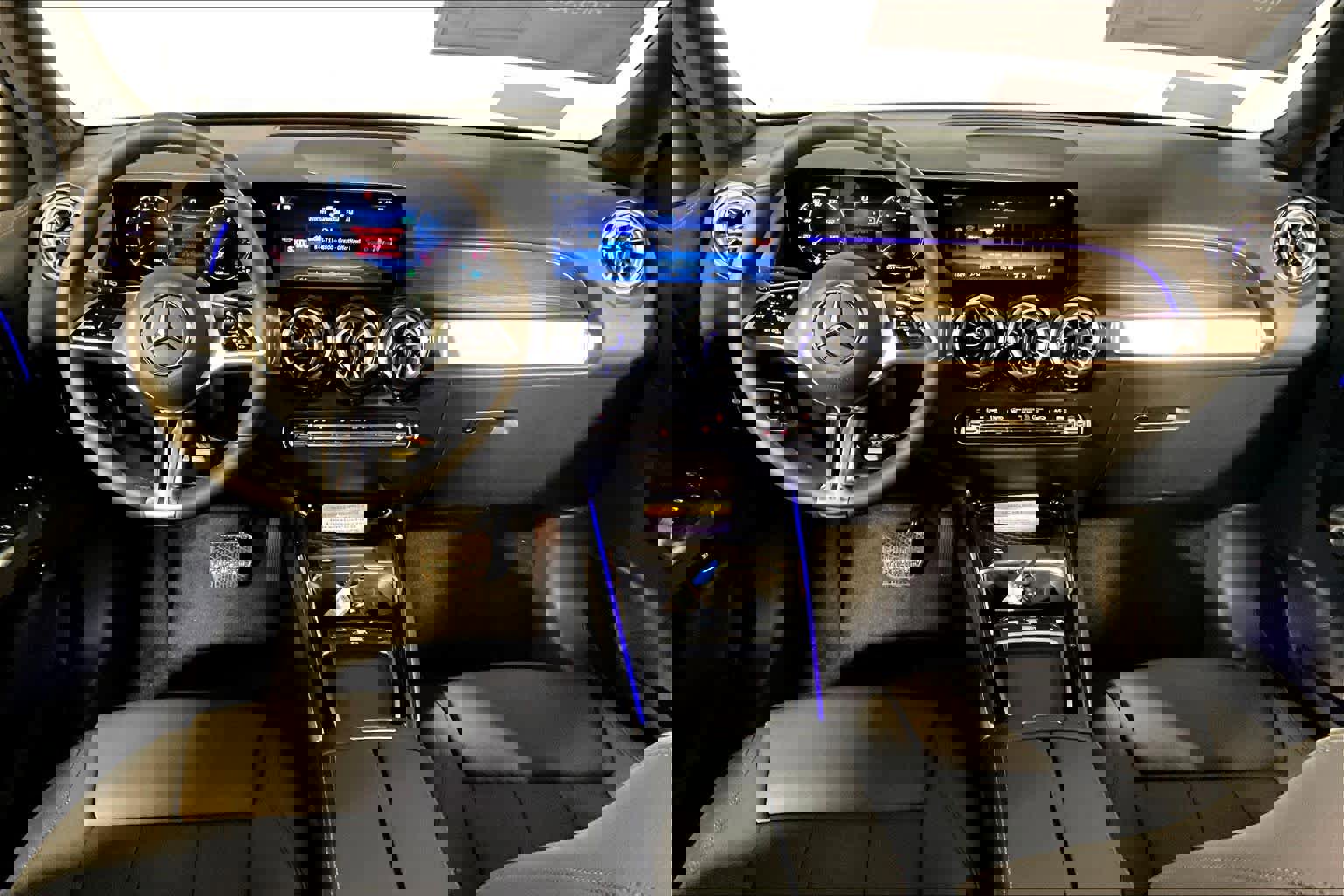 New 2026 Mercedes-Benz GLB 250 4MATIC image 7