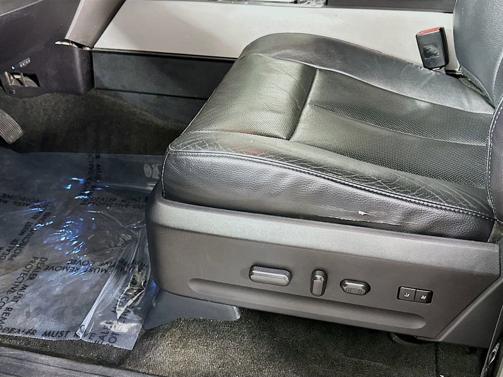 Used 2017 Ford Expedition Limited image 27