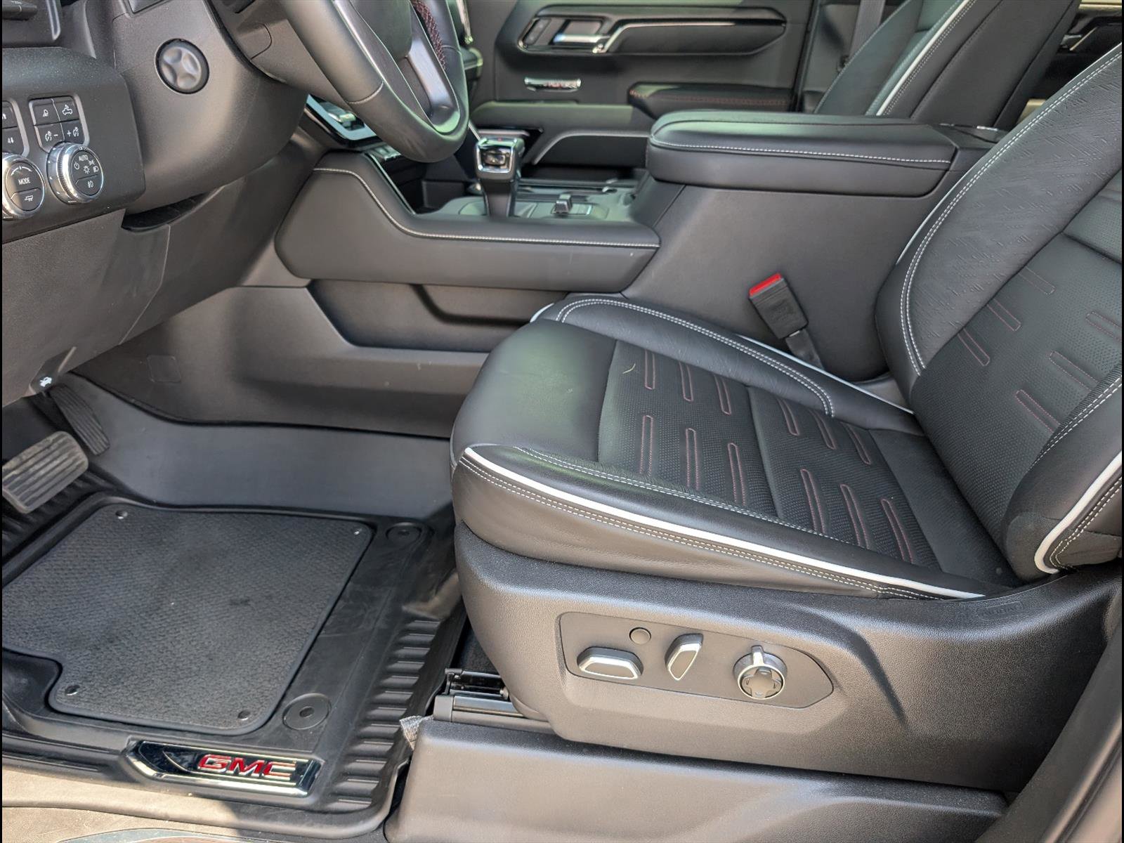 Used 2026 GMC Sierra 1500 AT4X AWD/4WD image 11
