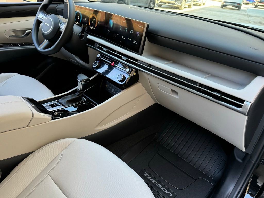 Certified 2025 Hyundai Tucson SEL image 17