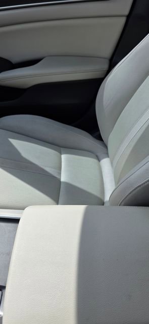 Used 2020 Honda Accord EX image 23