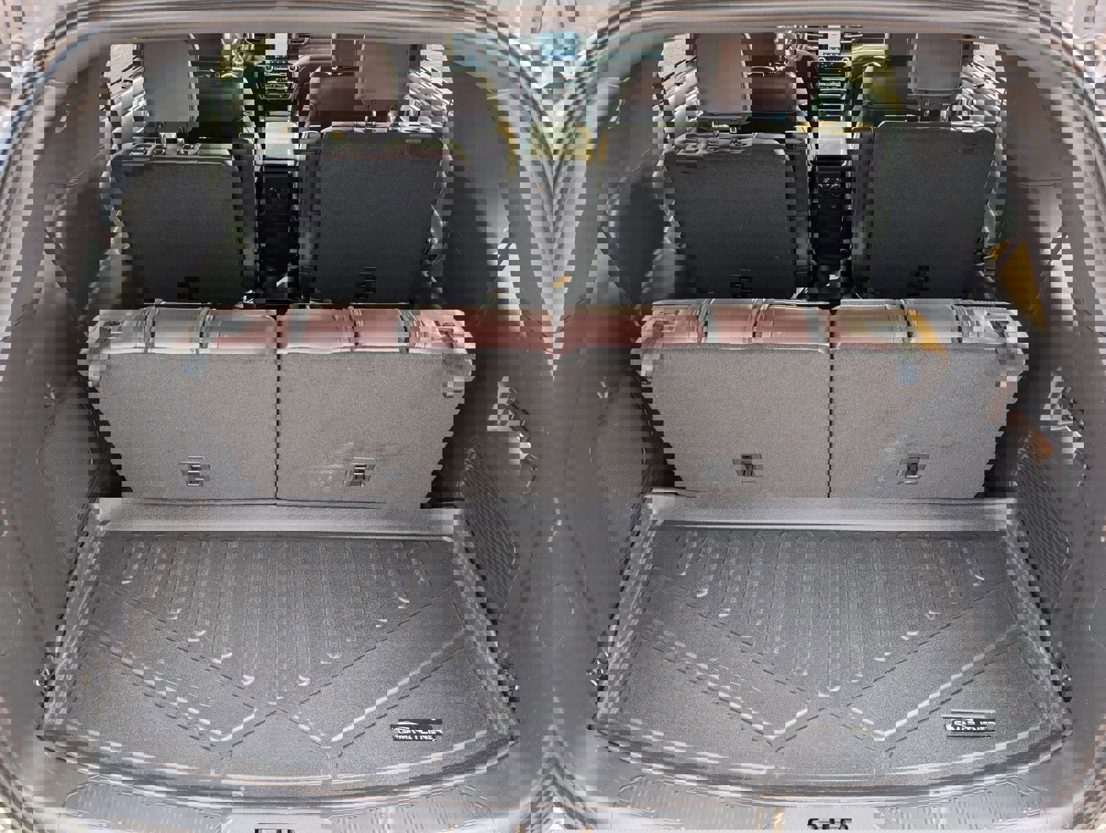 Used 2022 Ford Explorer Platinum w/ Equipment Group 601A image 14