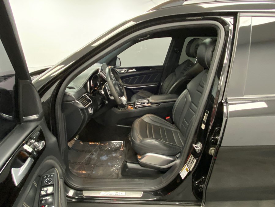 Used 2019 Mercedes-Benz GLS 63 AMG 4MATIC w/ AMG Night Styling Package image 20