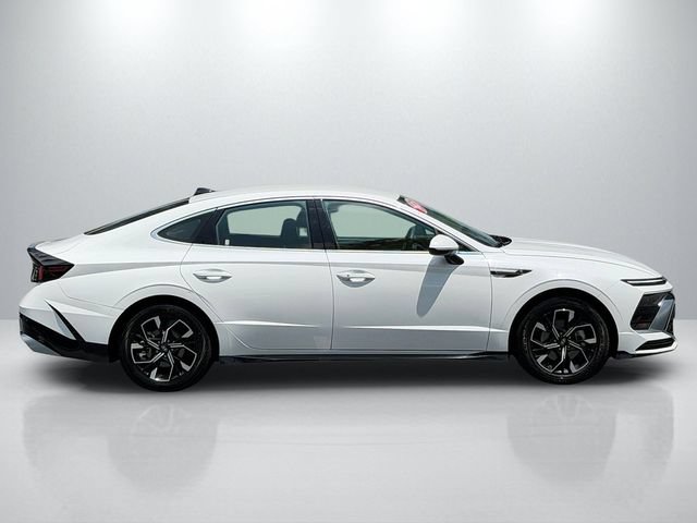 Used 2025 Hyundai Sonata SEL FWD image 8