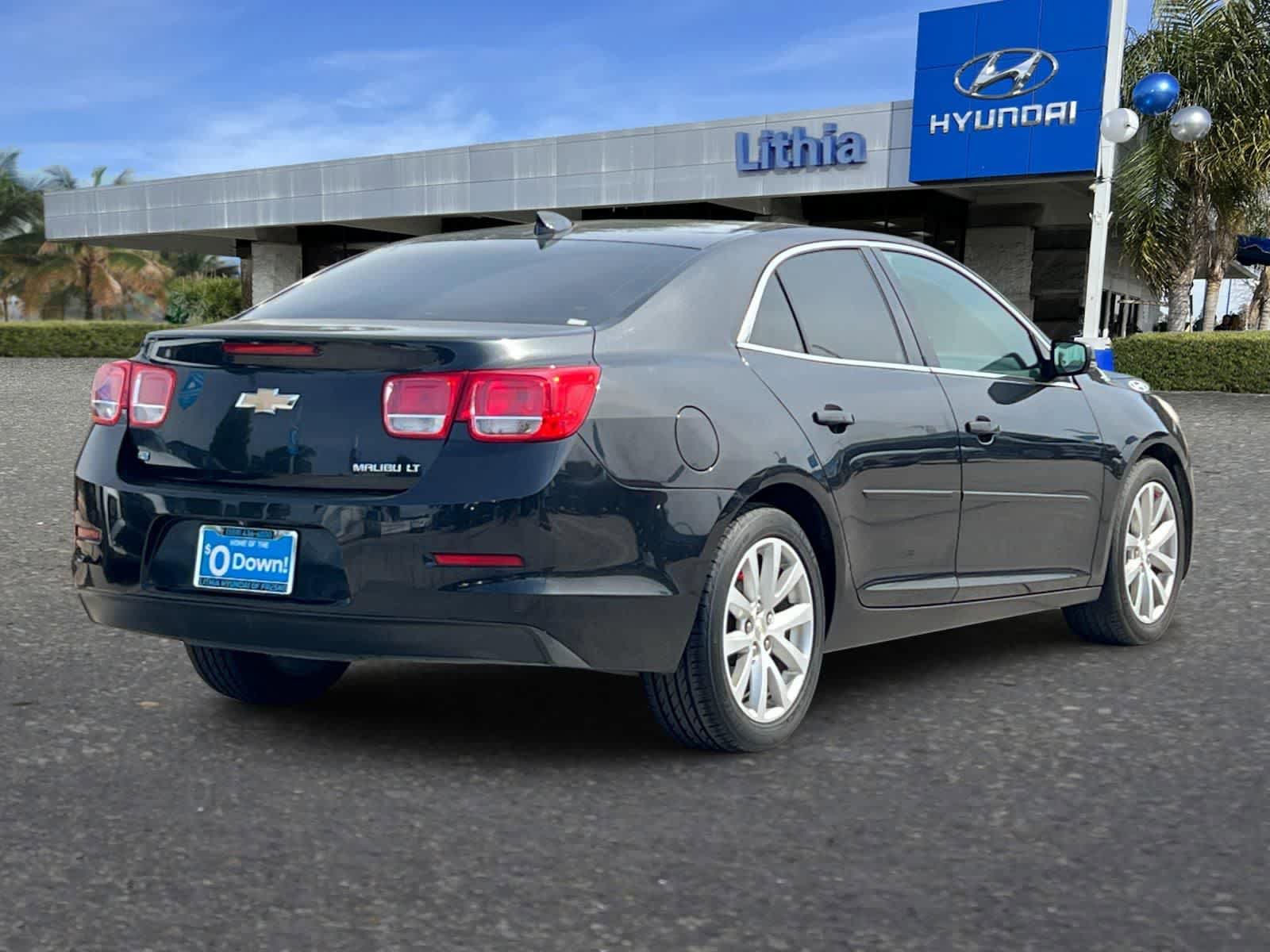 Used 2015 Chevrolet Malibu LT FWD image 3