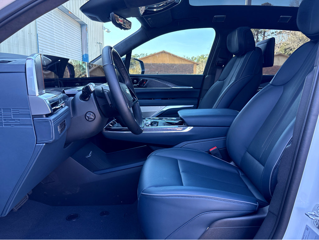 New 2025 Cadillac Escalade IQ Luxury 2 image 6