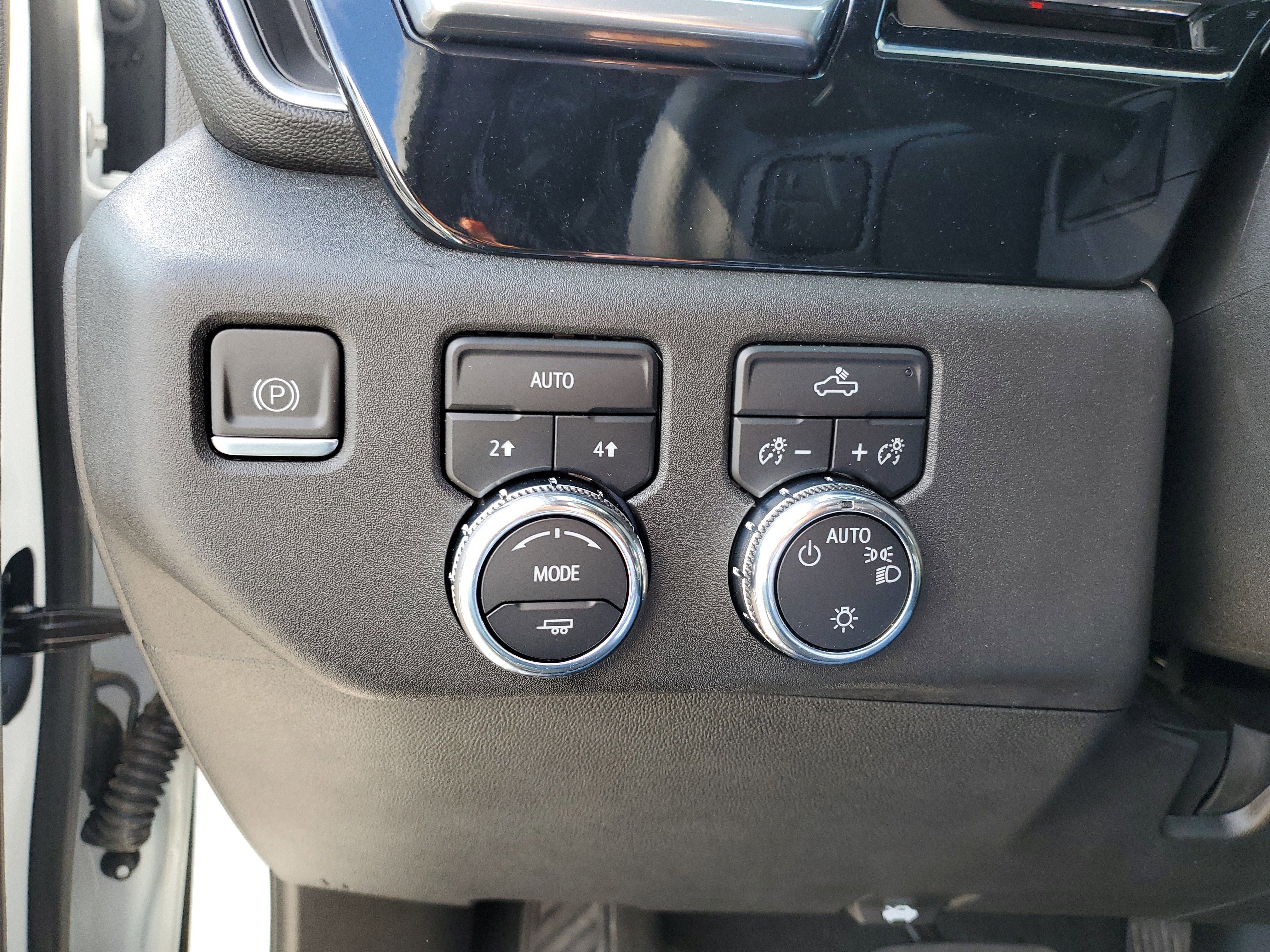 Used 2023 GMC Sierra 1500 SLE image 25