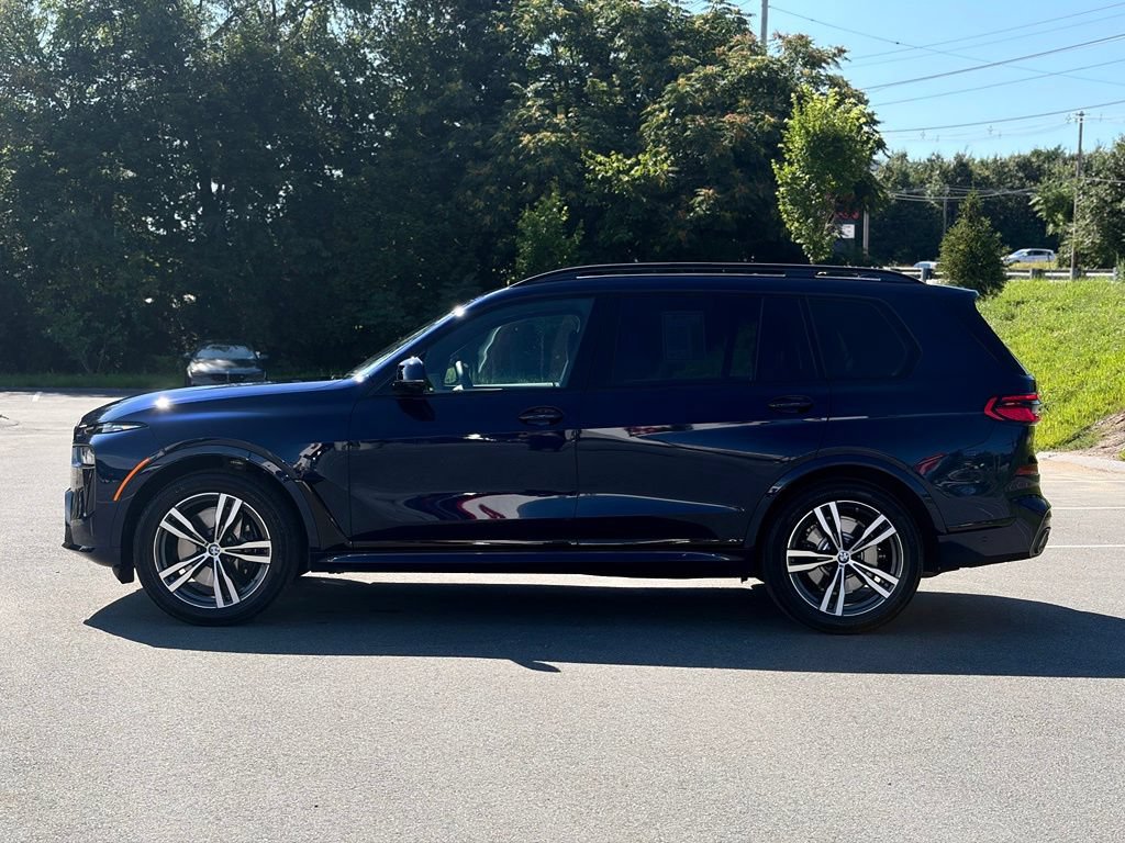 Certified 2027 BMW X7 xDrive40i w/ M Sport Package AWD/4WD image 3