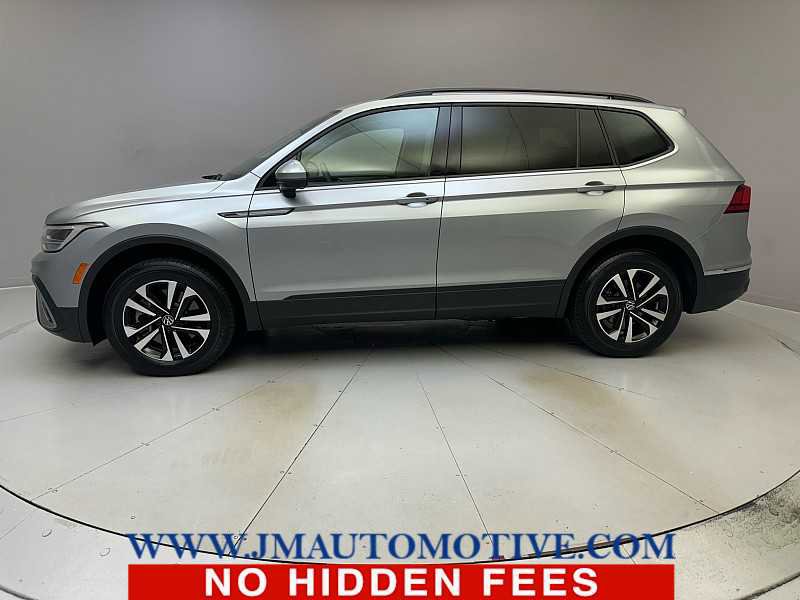 Used 2024 Volkswagen Tiguan S image 2