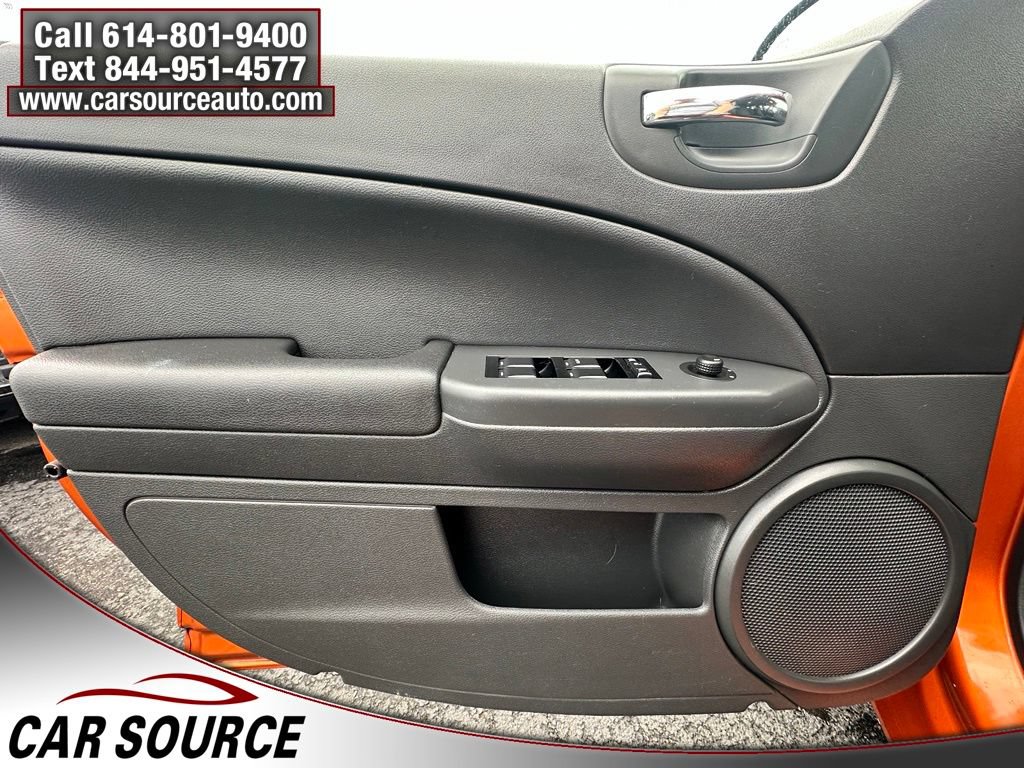 Used 2011 Dodge Caliber Mainstreet FWD image 11