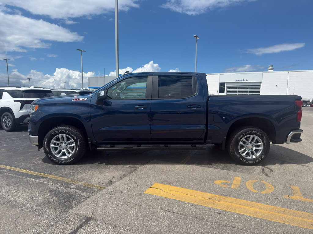 Certified 2022 Chevrolet Silverado 1500 LT w/ Z71 Off-Road Package AWD/4WD image 6