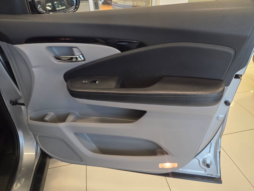 Certified 2017 Honda Ridgeline RTL-E image 19