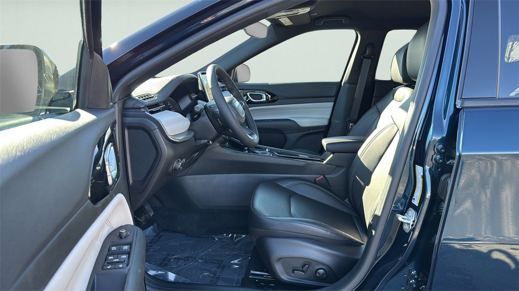 New 2026 Jeep Compass Limited image 22