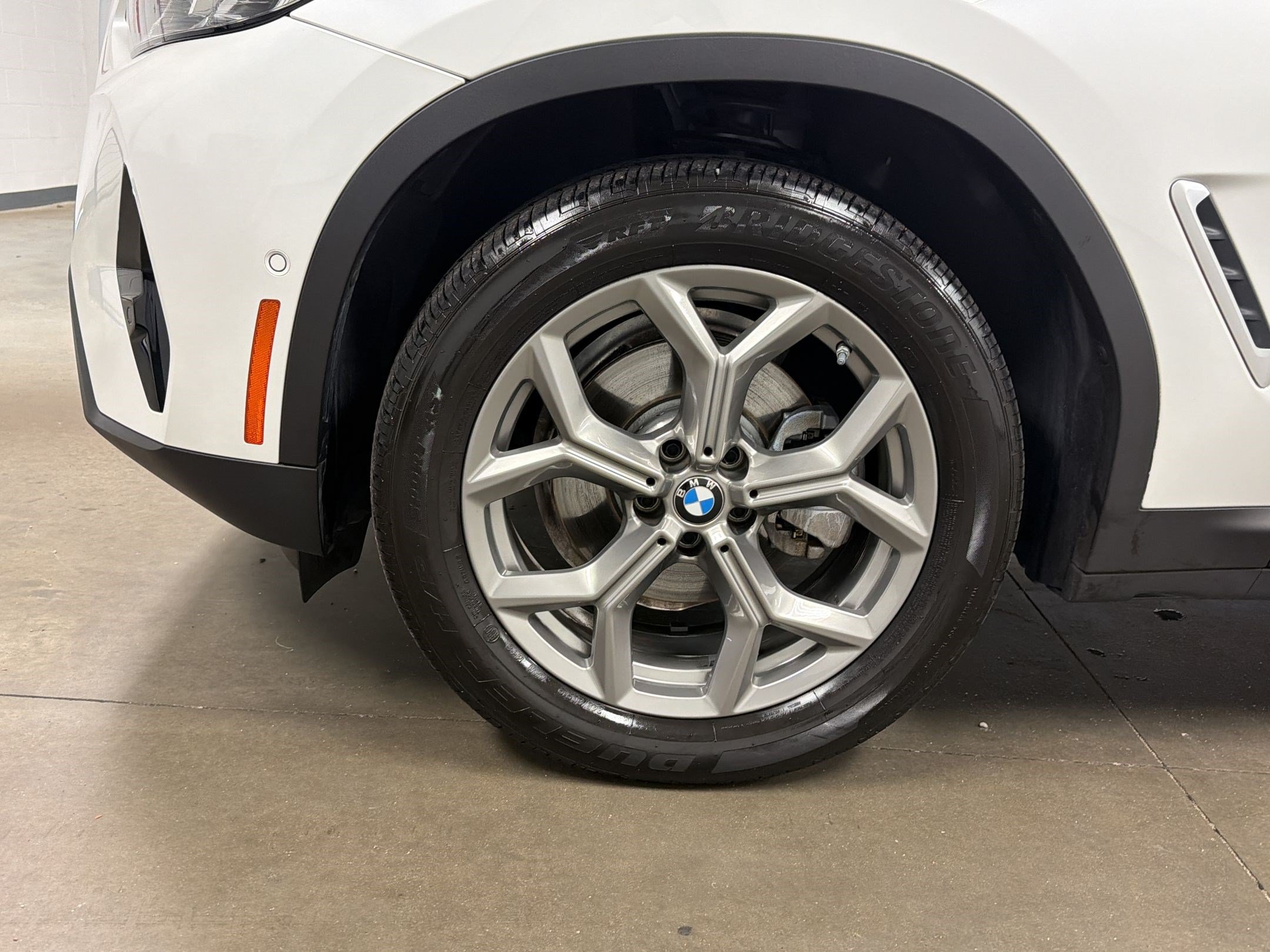 Certified 2025 BMW X4 xDrive30i AWD/4WD image 13