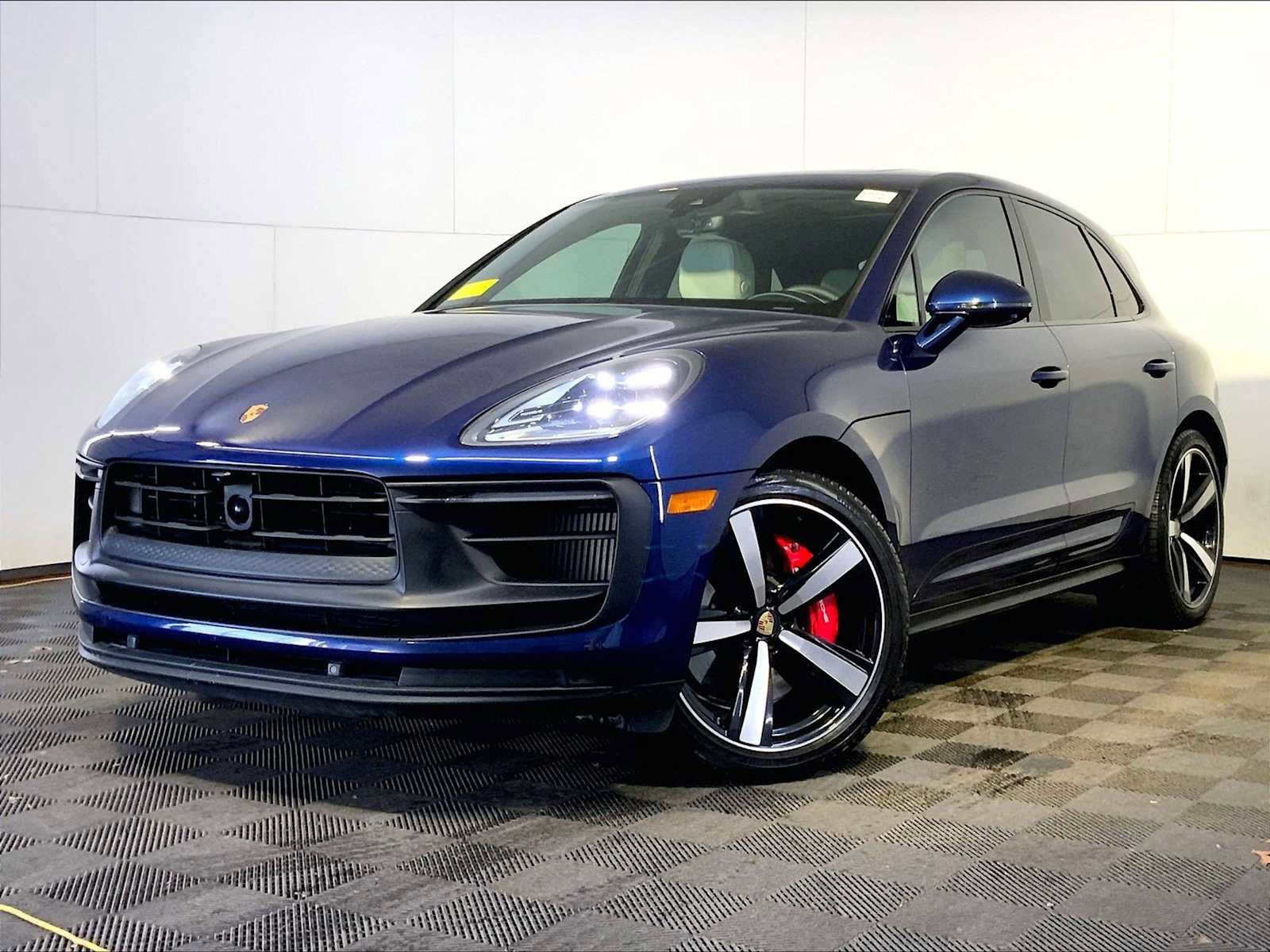 Certified 2025 Porsche Macan GTS