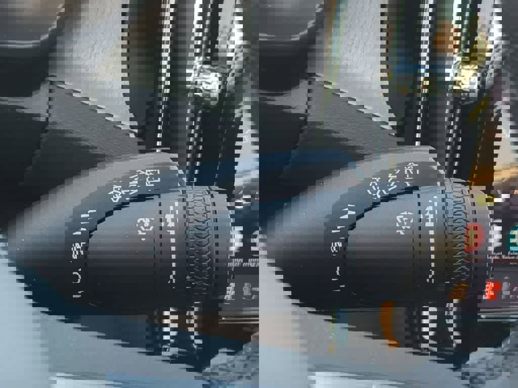 Used 2026 Volvo XC40 B5 Plus w/ Protection Package Premier image 24